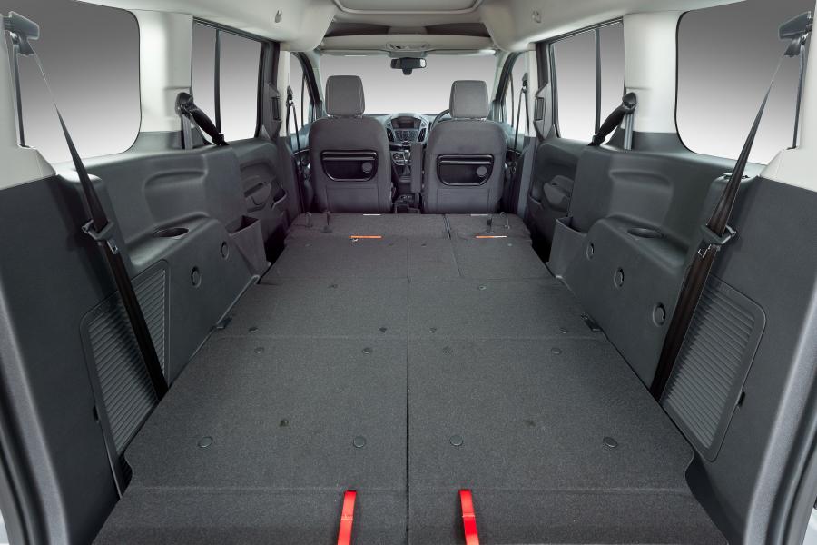  Ford Tourneo Connect 2015 года  (фото 13 из 20)